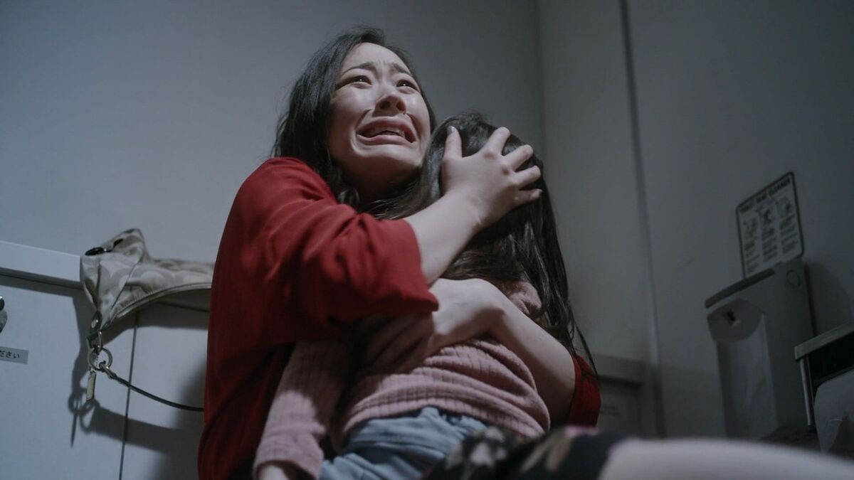 Review phim Kuru – It Comes (2018): Bi kịch gia đình trong lớp áo kinh dị